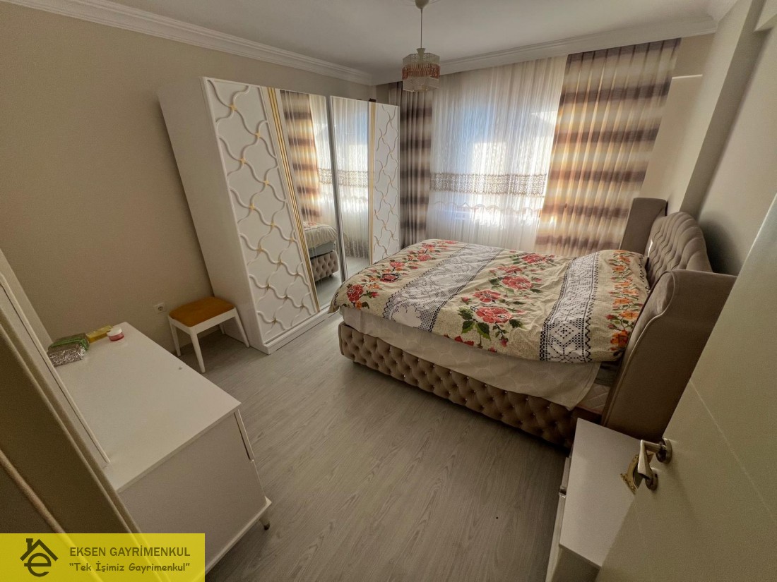 DENİZCİLİK FAKÜLTESİ MEVKİİ  ANAYOLA YAKIN EŞYALI SIFIR DAİRE.