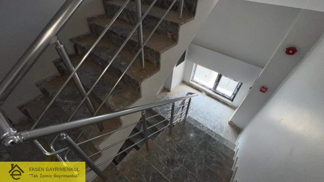 EKSEN DEN KEMER MEVKİİ ARAKAT SIFIR 1+1 DAİRE. 