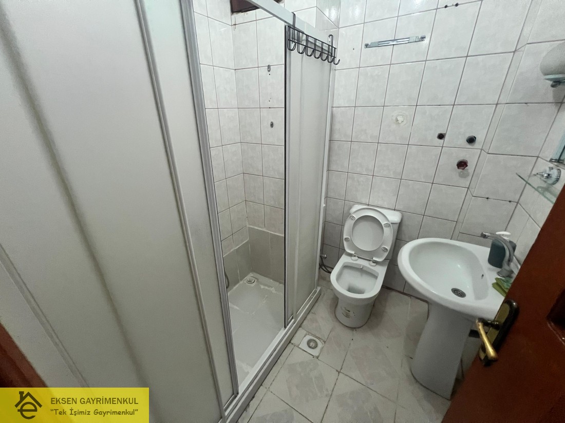 DEVREK YOL AYRIMI MEVKİİ ASANSÖRLÜ BİNADA  ARAKAT DAİRE