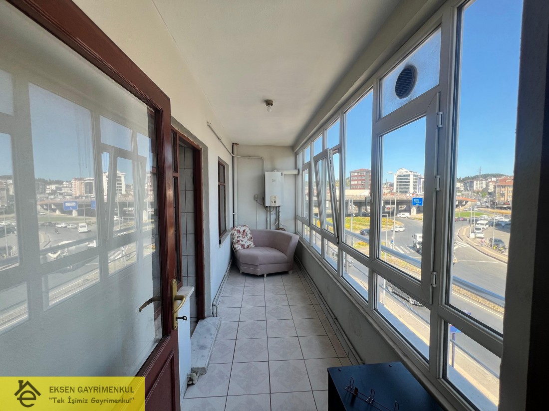 DEVREK YOL AYRIMI MEVKİİ ASANSÖRLÜ BİNADA  ARAKAT DAİRE