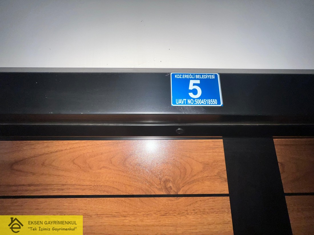 ERDEMİR CADDESİ ÜZERİNDE SIFIR AYARINDA KİRALIK  1+1DAİRE