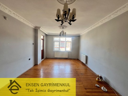 DEVREK YOL AYRIMI MEVKİİ ASANSÖRLÜ BİNADA  ARAKAT DAİRE