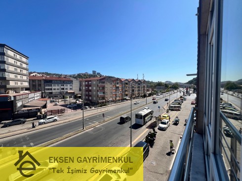 DEVREK YOL AYRIMI MEVKİİ ASANSÖRLÜ BİNADA  ARAKAT DAİRE