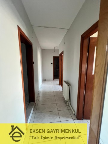 DEVREK YOL AYRIMI MEVKİİ ASANSÖRLÜ BİNADA  ARAKAT DAİRE