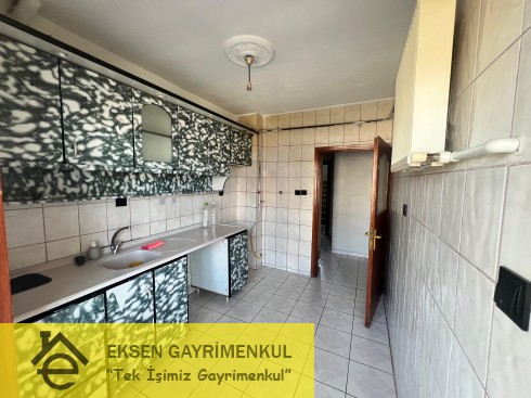 DEVREK YOL AYRIMI MEVKİİ ASANSÖRLÜ BİNADA  ARAKAT DAİRE