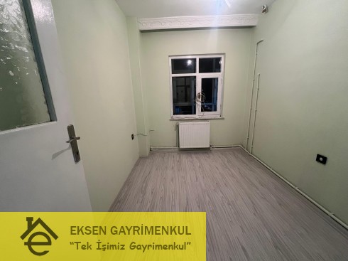 EKSEN DEN DEVREK YOLAYRIMI MEVKİİ ARA KAT KİRALIK DAİRE