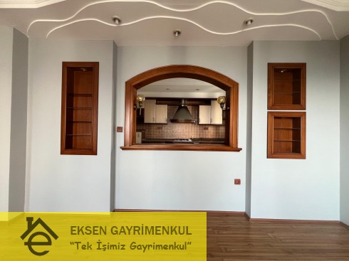 EKSEN DEN ADLİYE VERGİ DAİRESİ MEVKİİ SİTE İÇERİSİNDE DENİZ MANZARALI DAİRE