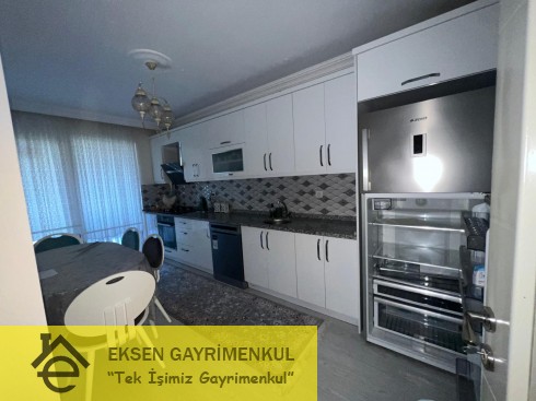 DENİZCİLİK FAKÜLTESİ MEVKİİ  ANAYOLA YAKIN EŞYALI SIFIR DAİRE.