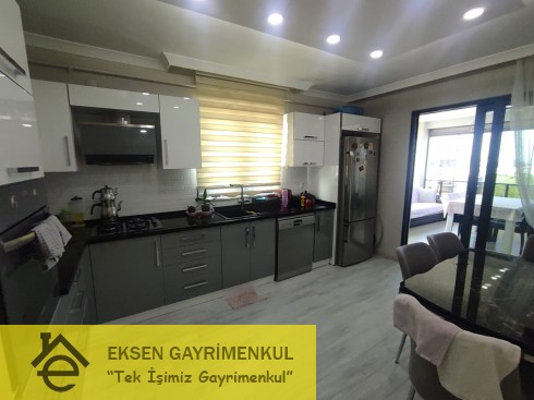 GÜVENLİKLİ SİTE İÇERİSİNDE EMSALSİZ BOL EKSTRALI LÜKS DAİRE