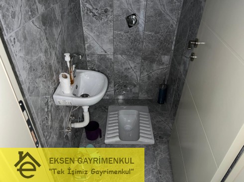 DENİZCİLİK FAKÜLTESİ MEVKİİ  ANAYOLA YAKIN EŞYALI SIFIR DAİRE.