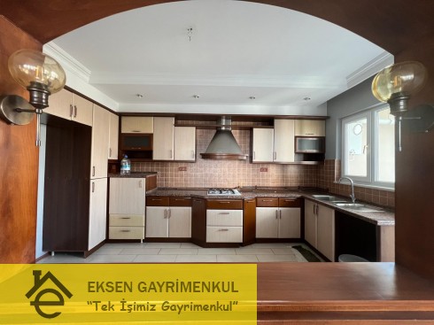 EKSEN DEN ADLİYE VERGİ DAİRESİ MEVKİİ SİTE İÇERİSİNDE DENİZ MANZARALI DAİRE