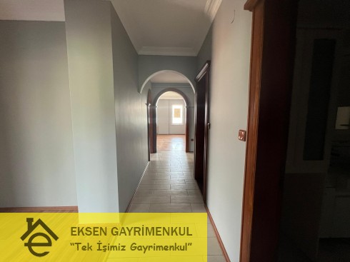 EKSEN DEN ADLİYE VERGİ DAİRESİ MEVKİİ SİTE İÇERİSİNDE DENİZ MANZARALI DAİRE
