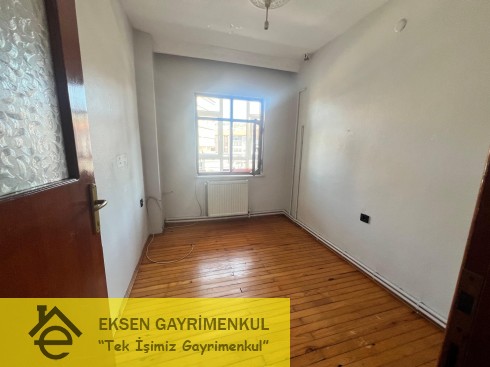 DEVREK YOL AYRIMI MEVKİİ ASANSÖRLÜ BİNADA  ARAKAT DAİRE