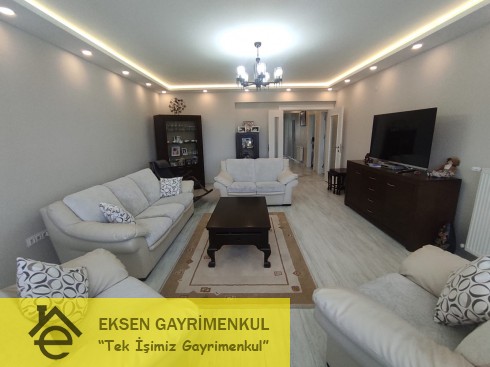 GÜVENLİKLİ SİTE İÇERİSİNDE EMSALSİZ BOL EKSTRALI LÜKS DAİRE