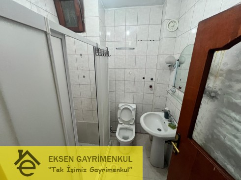 DEVREK YOL AYRIMI MEVKİİ ASANSÖRLÜ BİNADA  ARAKAT DAİRE